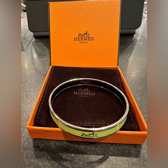 HERMÉS Caleche Enamel Narrow Bangle - Picture 2 of 9